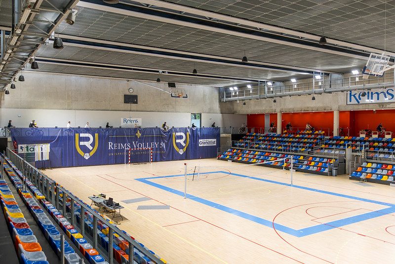 À vélo dans le gymnase du Reims Volley 51