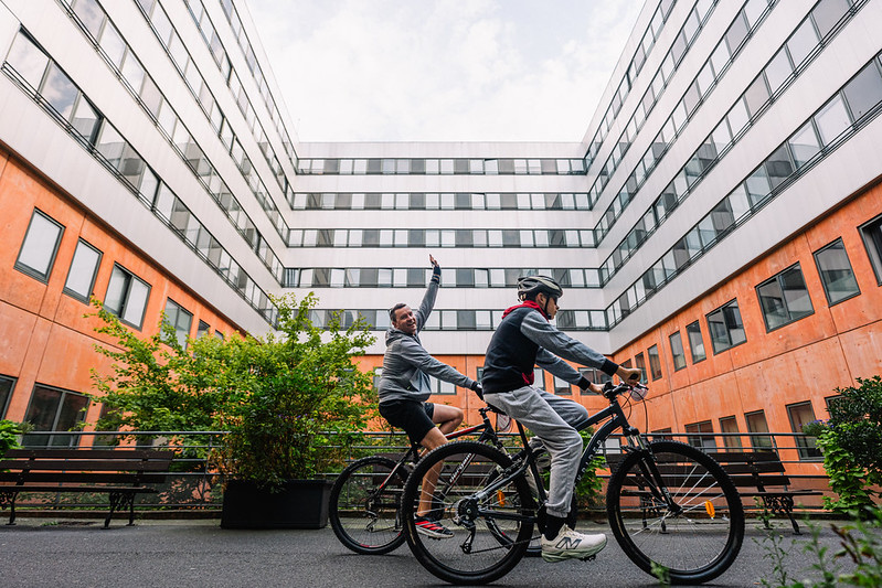 Une traversée au cœur des cours intérieures