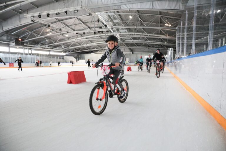 347Patinoire Valigloo-26